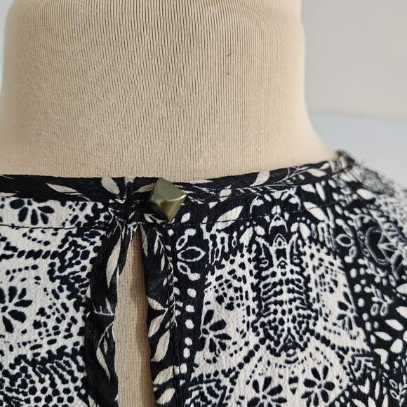 Knox Rose Top Floral Embroidered Sheer Hem Boho Cottagecore Sleeveless Blouse - Picture 10 of 14